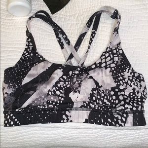 Lulu lemon sports bra
